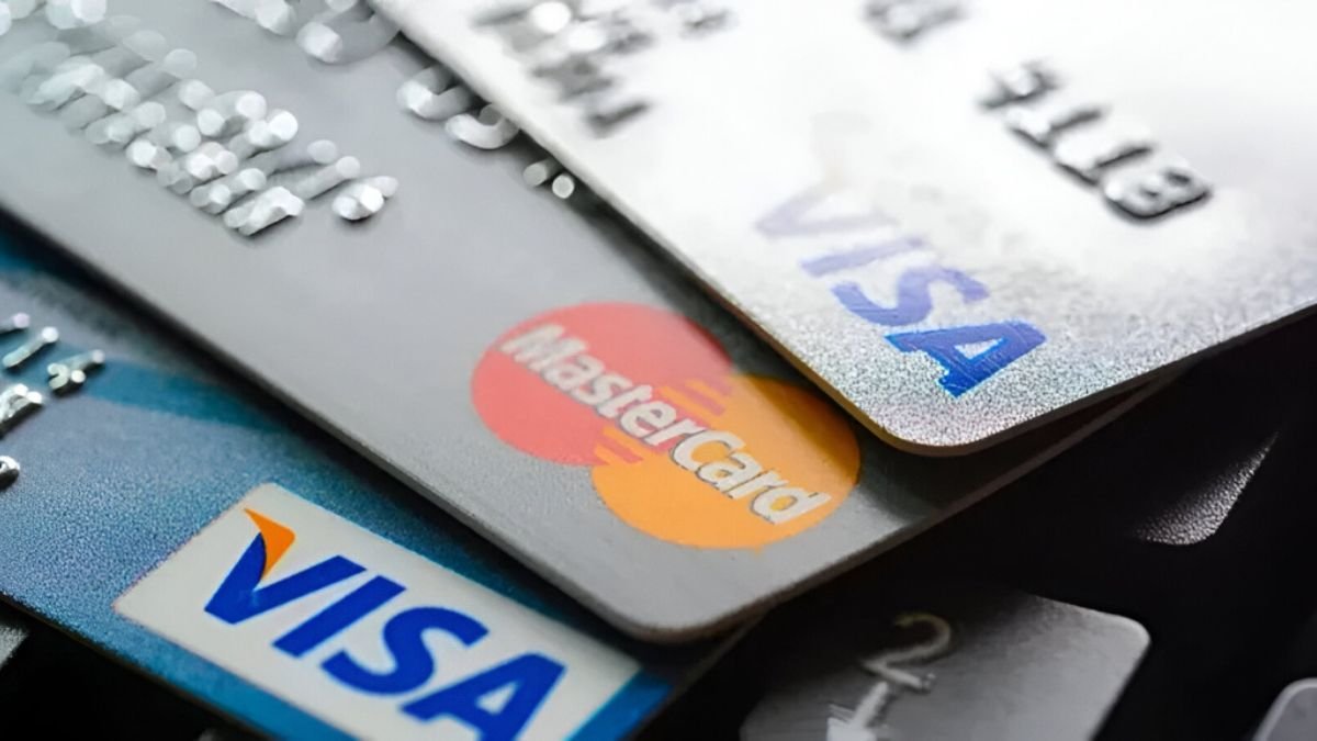 Justiça pode bloquear contas bancárias e restringir cartões de crédito de devedores com pendências específicas